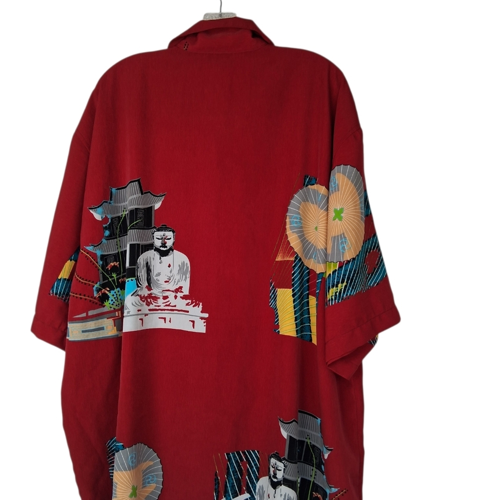 Men's Red Short-Sleeve Button-Down Shirt with Asian Motif - Picture 5 of 6